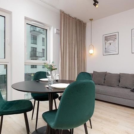 Studio Apartment Praga Targowa By Noclegi Renters Варшава Екстер'єр фото
